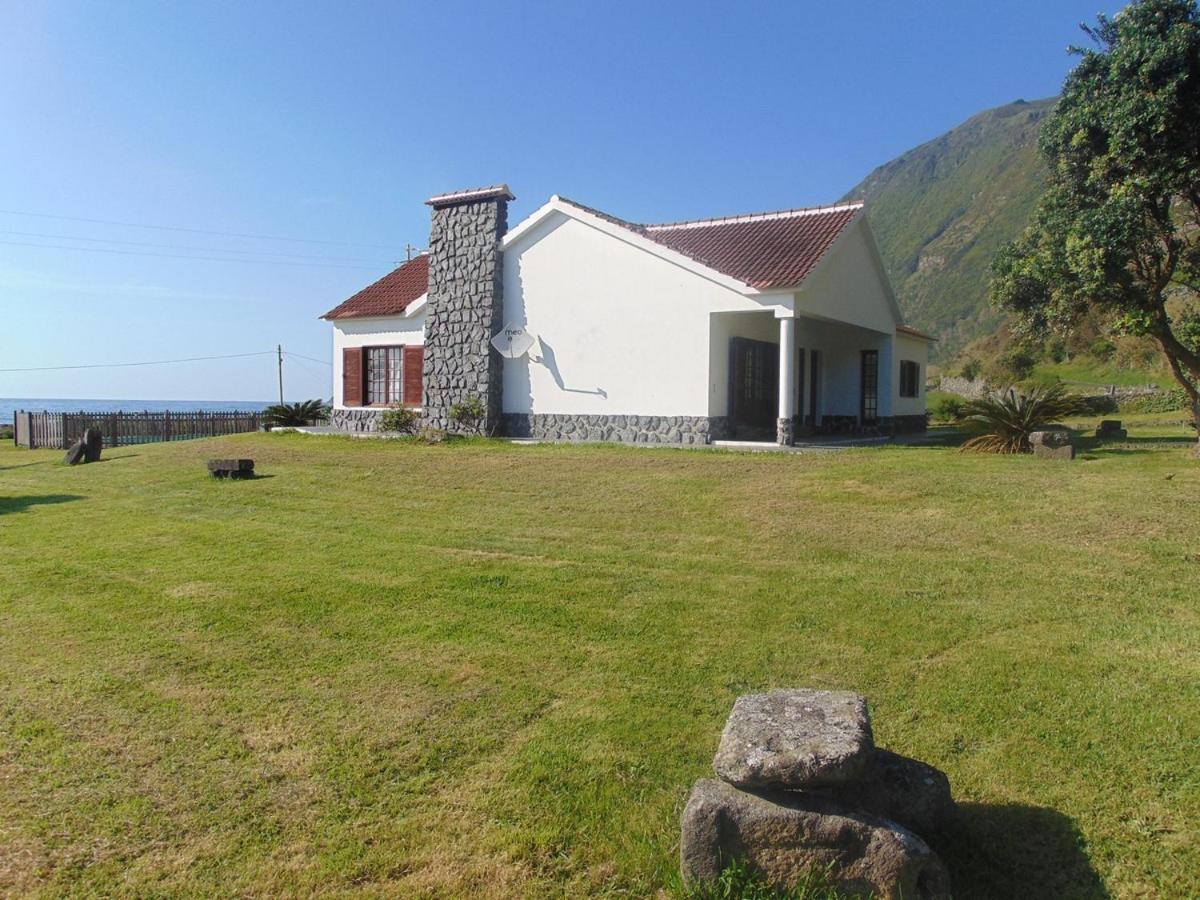 Casas Da Cascata Villa Lajes das Flores Exteriör bild
