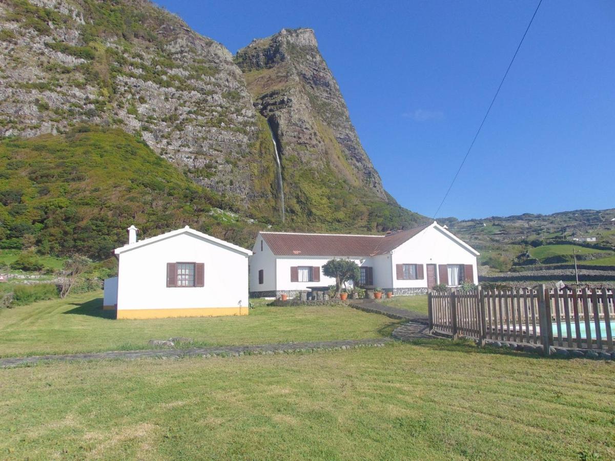 Casas Da Cascata Villa Lajes das Flores Exteriör bild