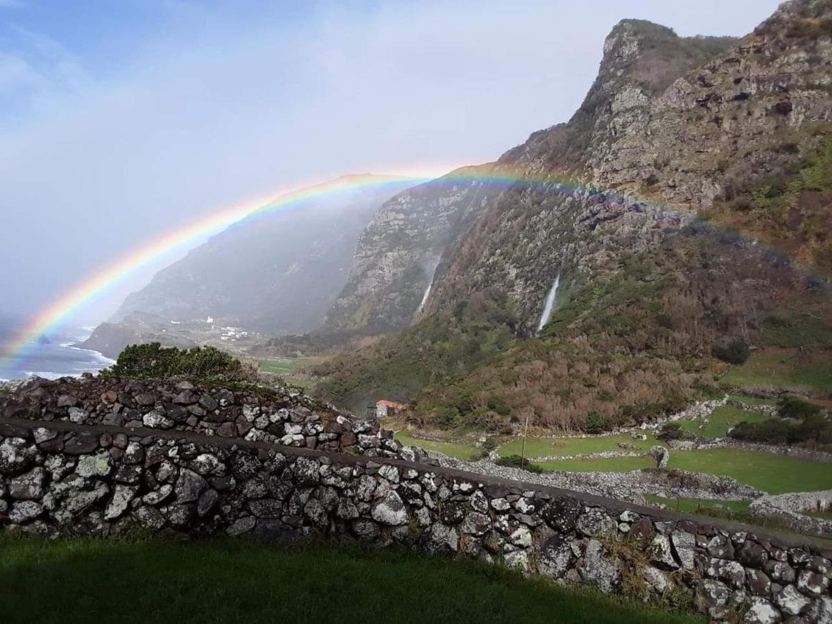 Casas Da Cascata Villa Lajes das Flores Exteriör bild
